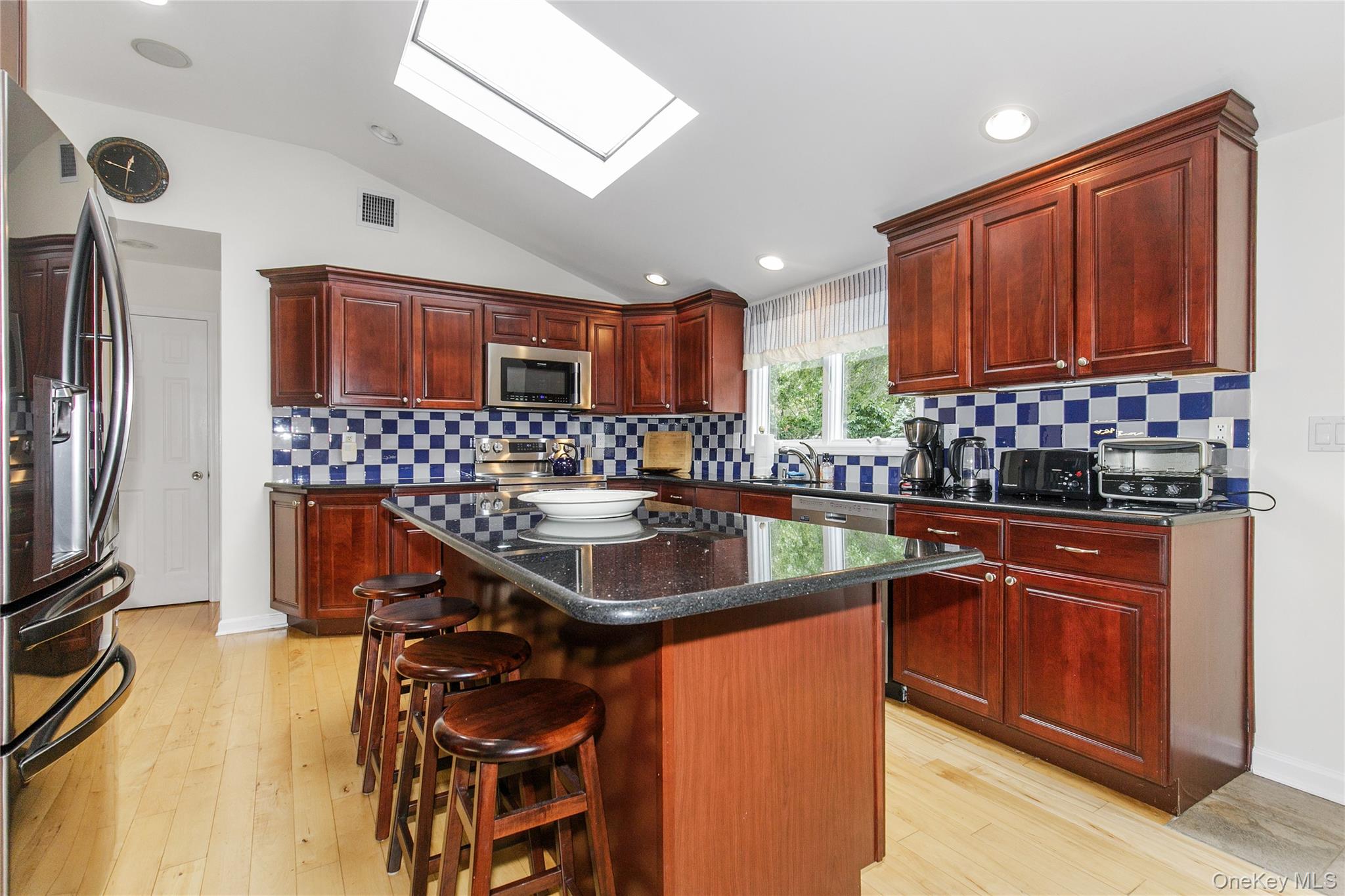 5 Searington Drive, Syosset, NY 11791