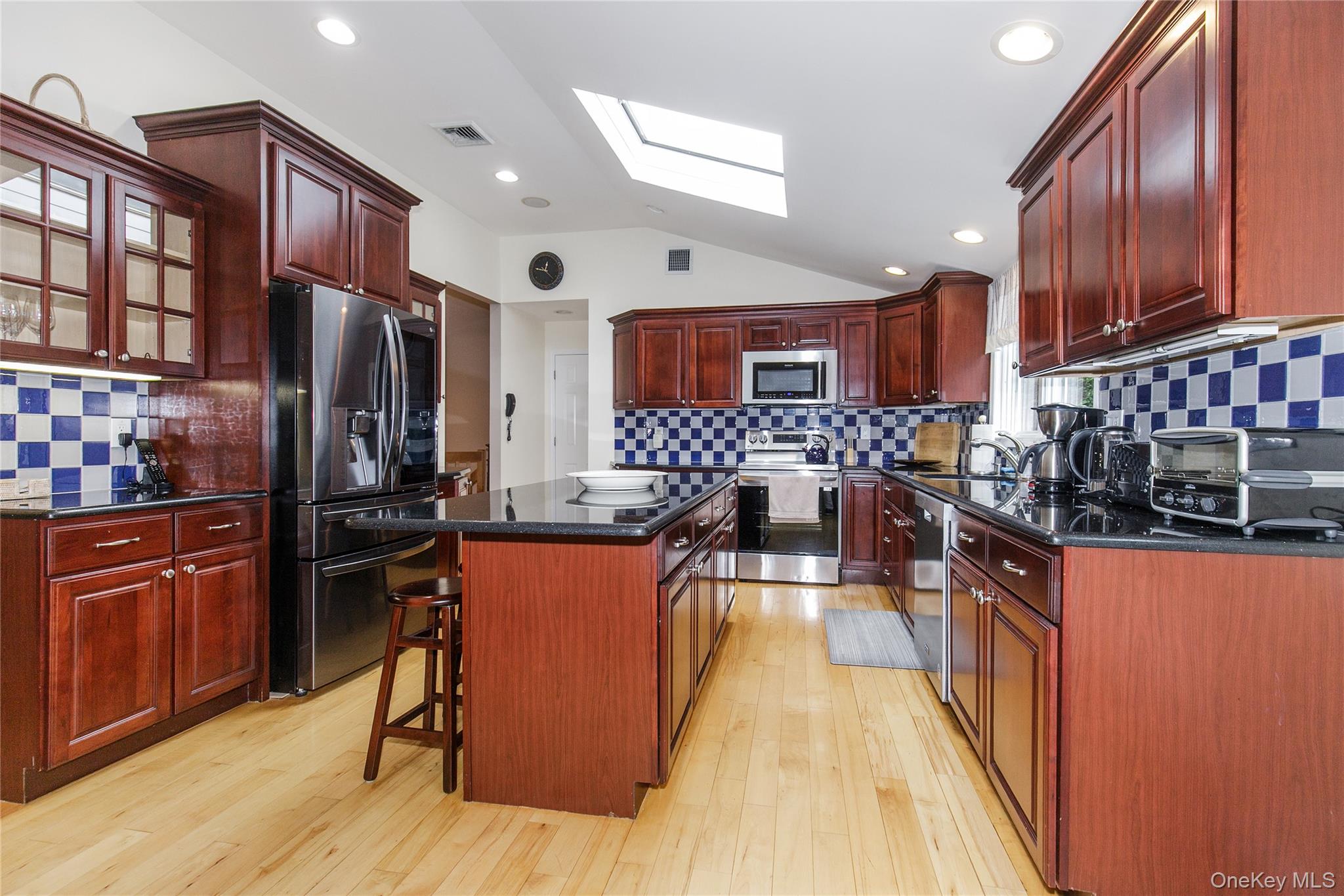 5 Searington Drive, Syosset, NY 11791