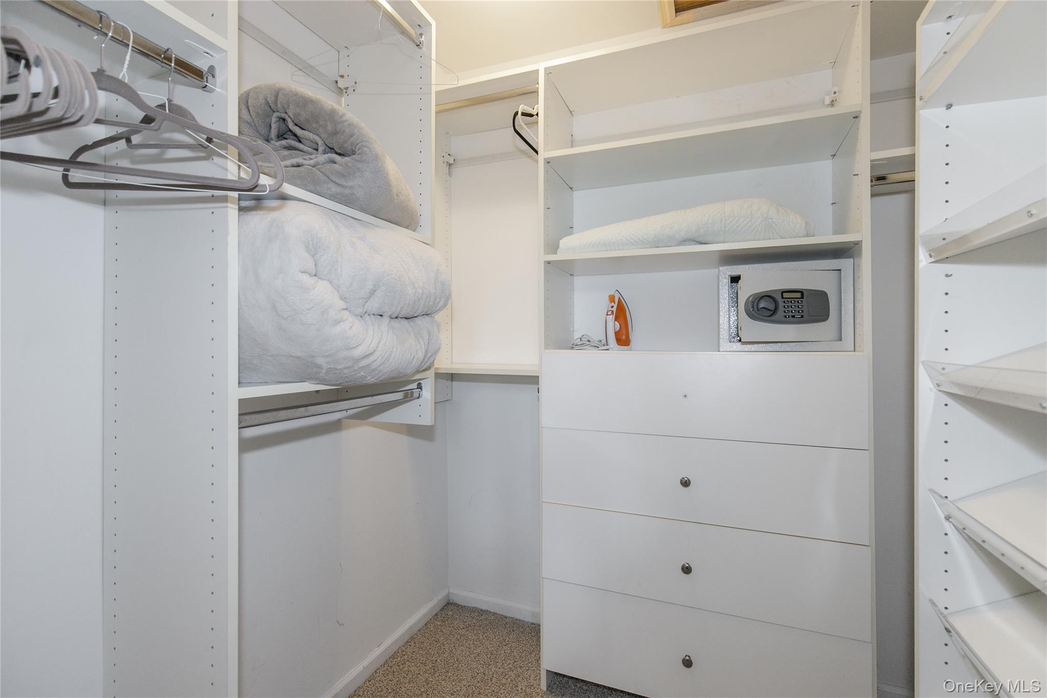 5 Searington Drive, Syosset, NY 11791