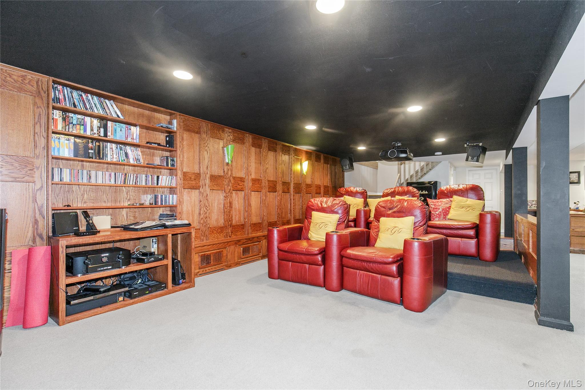 5 Searington Drive, Syosset, NY 11791