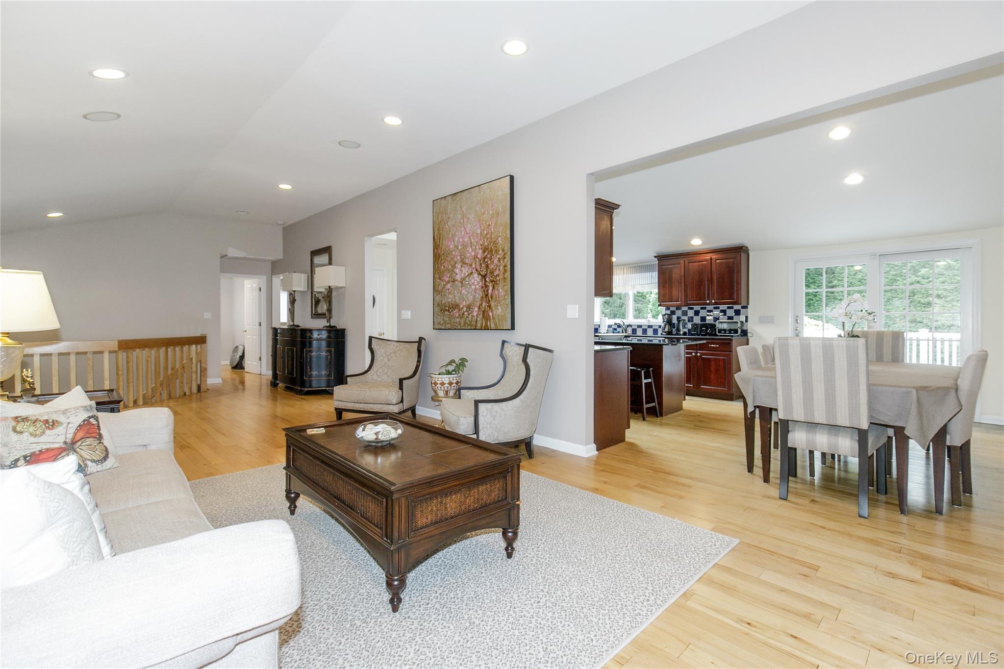 5 Searington Drive, Syosset, NY 11791