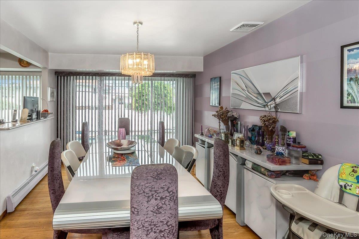 113 Northern Parkway W, Plainview, NY 11803