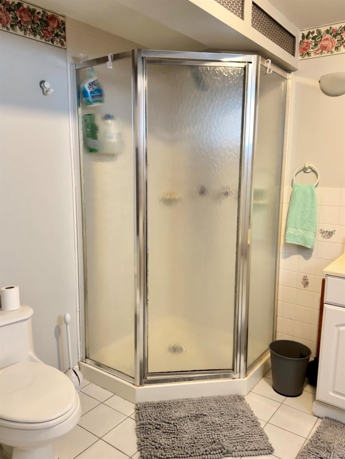 77-42 74th Street, Glendale, NY 11385