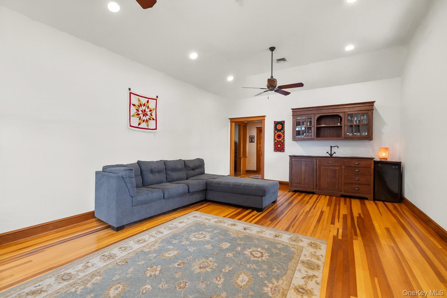 275 Woodland Drive, Brightwaters, NY 11718