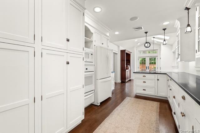 275 Woodland Drive, Brightwaters, NY 11718