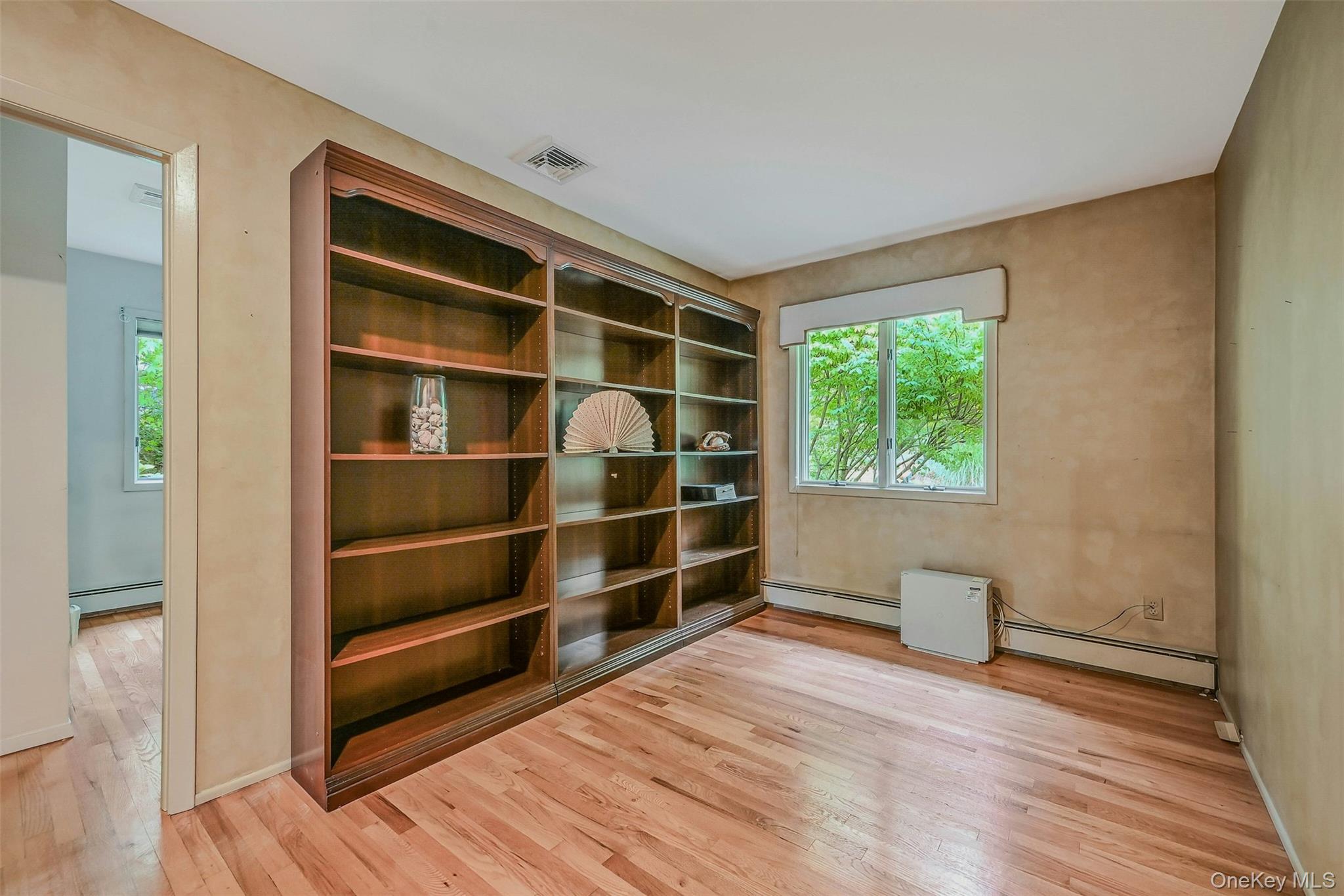 98 Eatons Neck Road, Northport, NY 11768