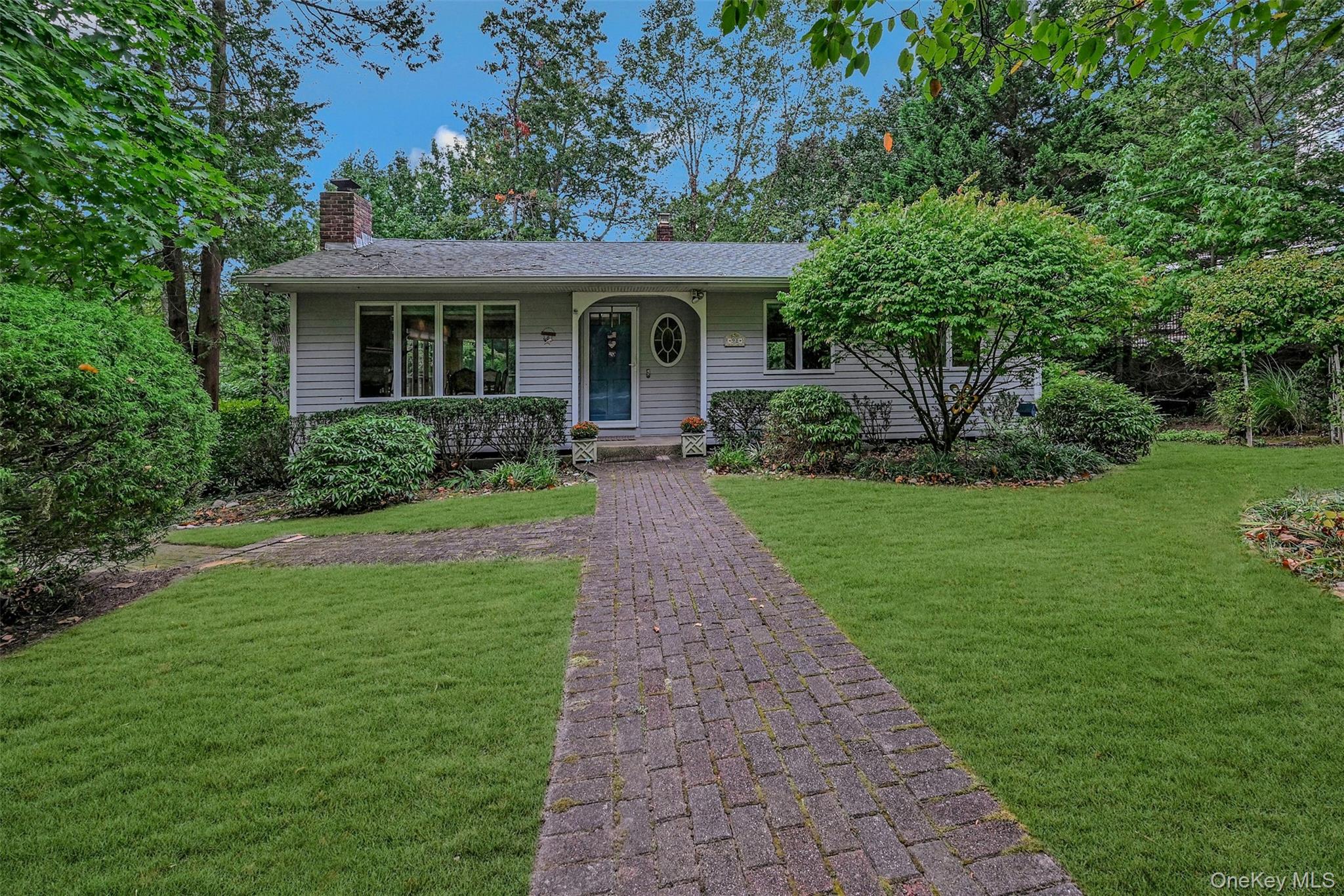 98 Eatons Neck Road, Northport, NY 11768