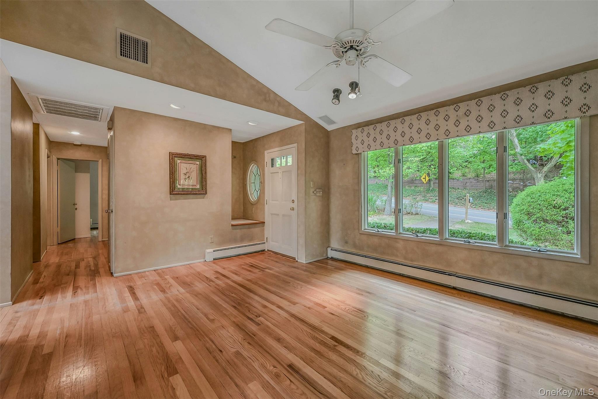 98 Eatons Neck Road, Northport, NY 11768