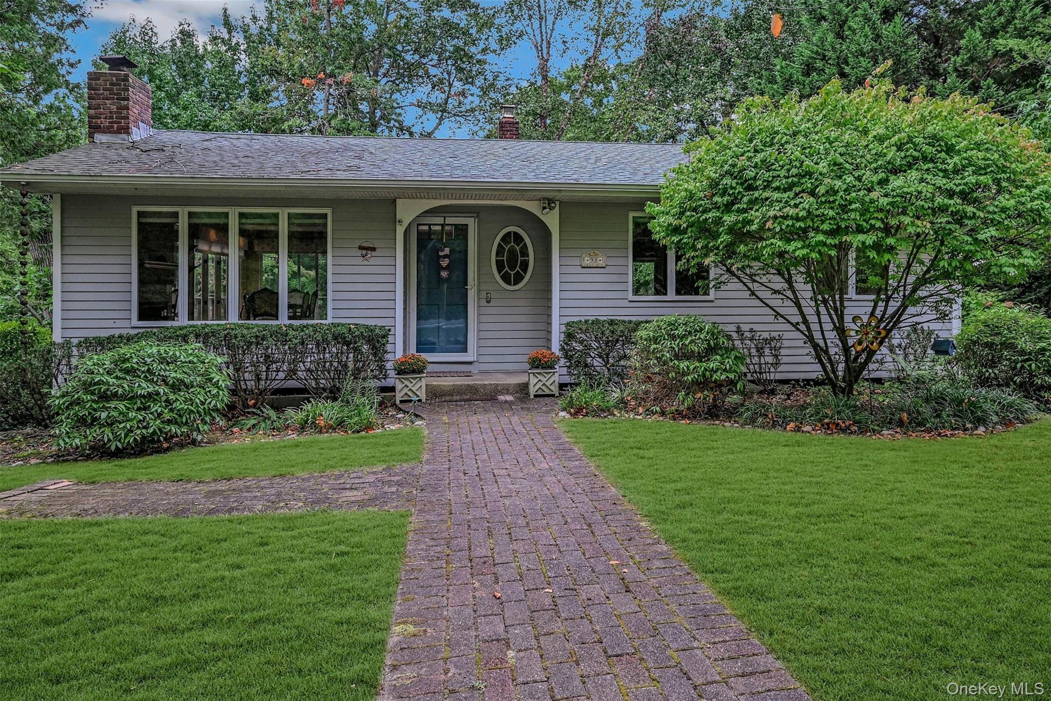 98 Eatons Neck Road, Northport, NY 11768