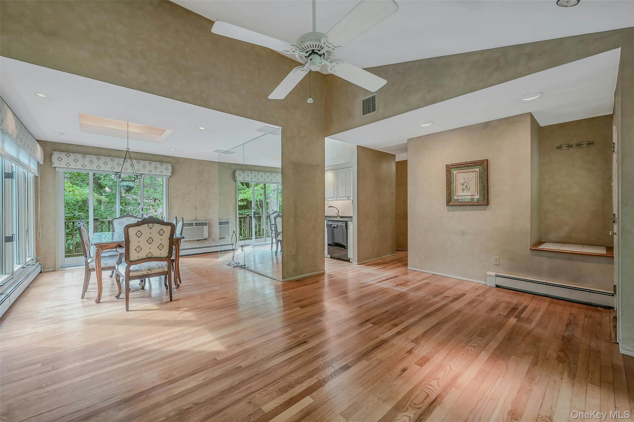 98 Eatons Neck Road, Northport, NY 11768