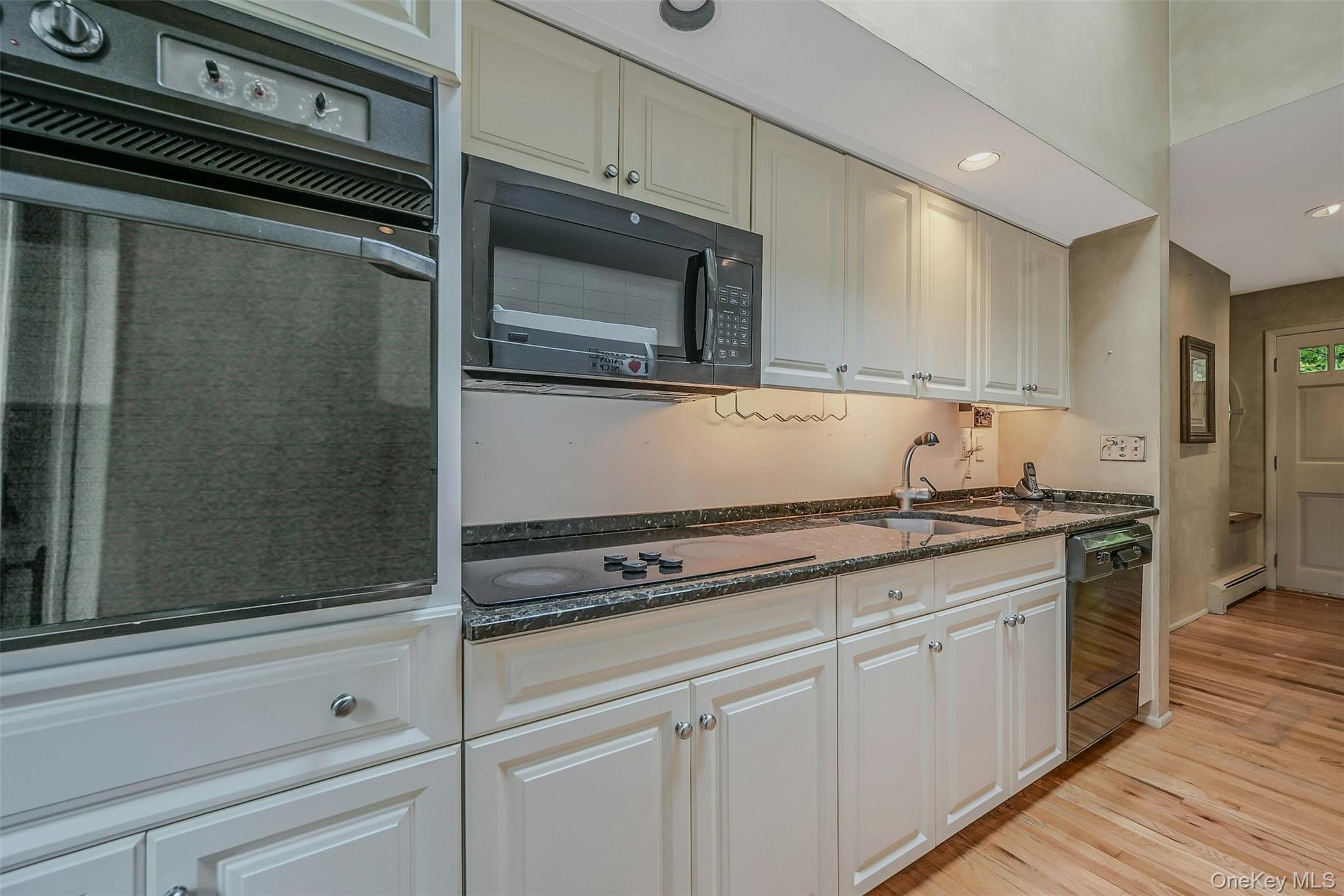 98 Eatons Neck Road, Northport, NY 11768