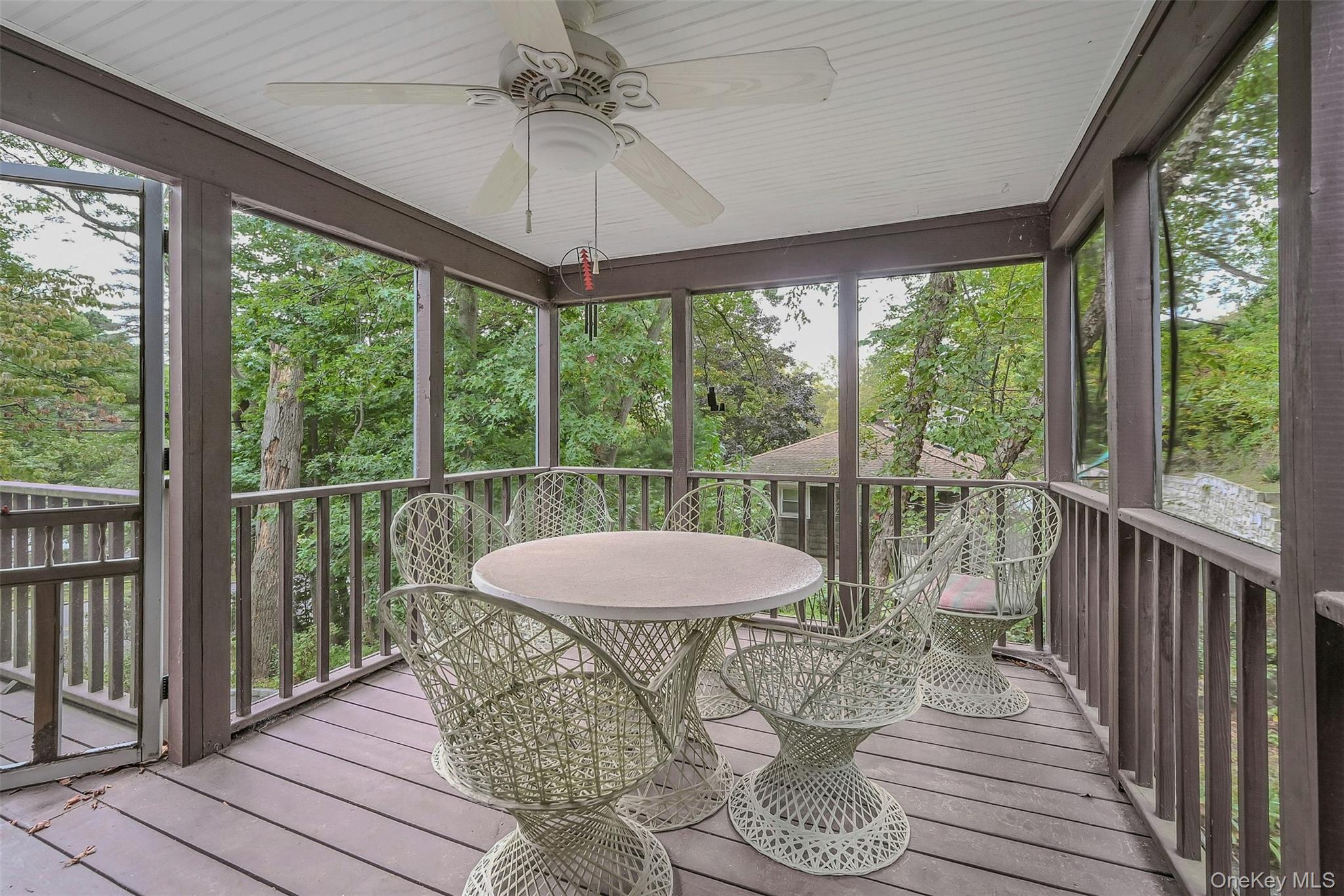 98 Eatons Neck Road, Northport, NY 11768