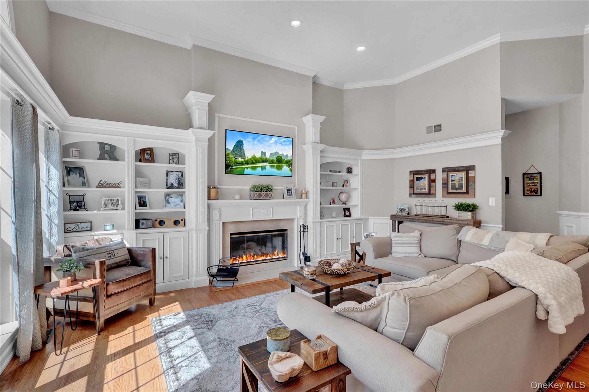 14 Daremy Lane, East Setauket, NY 11733