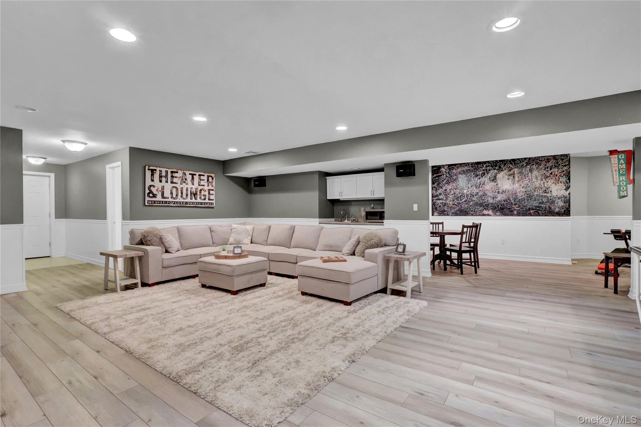 14 Daremy Lane, East Setauket, NY 11733