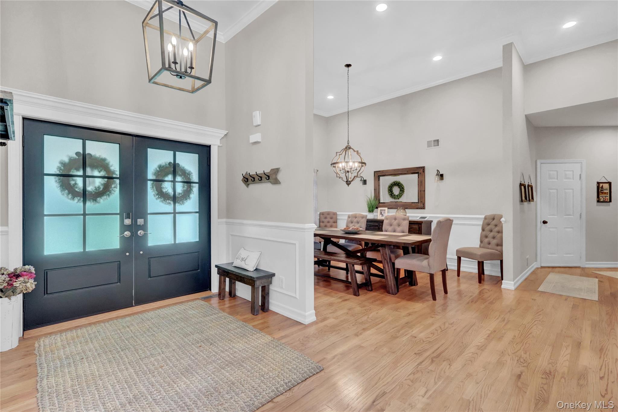 14 Daremy Lane, East Setauket, NY 11733