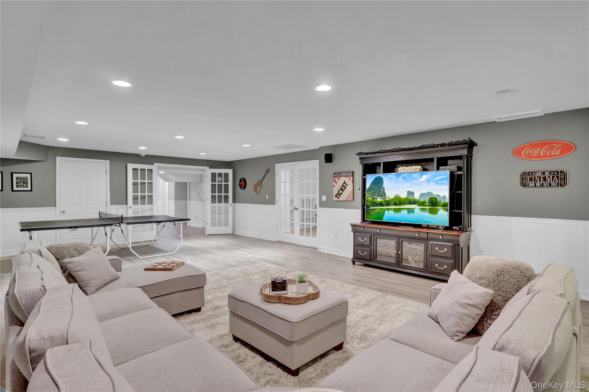 14 Daremy Lane, East Setauket, NY 11733