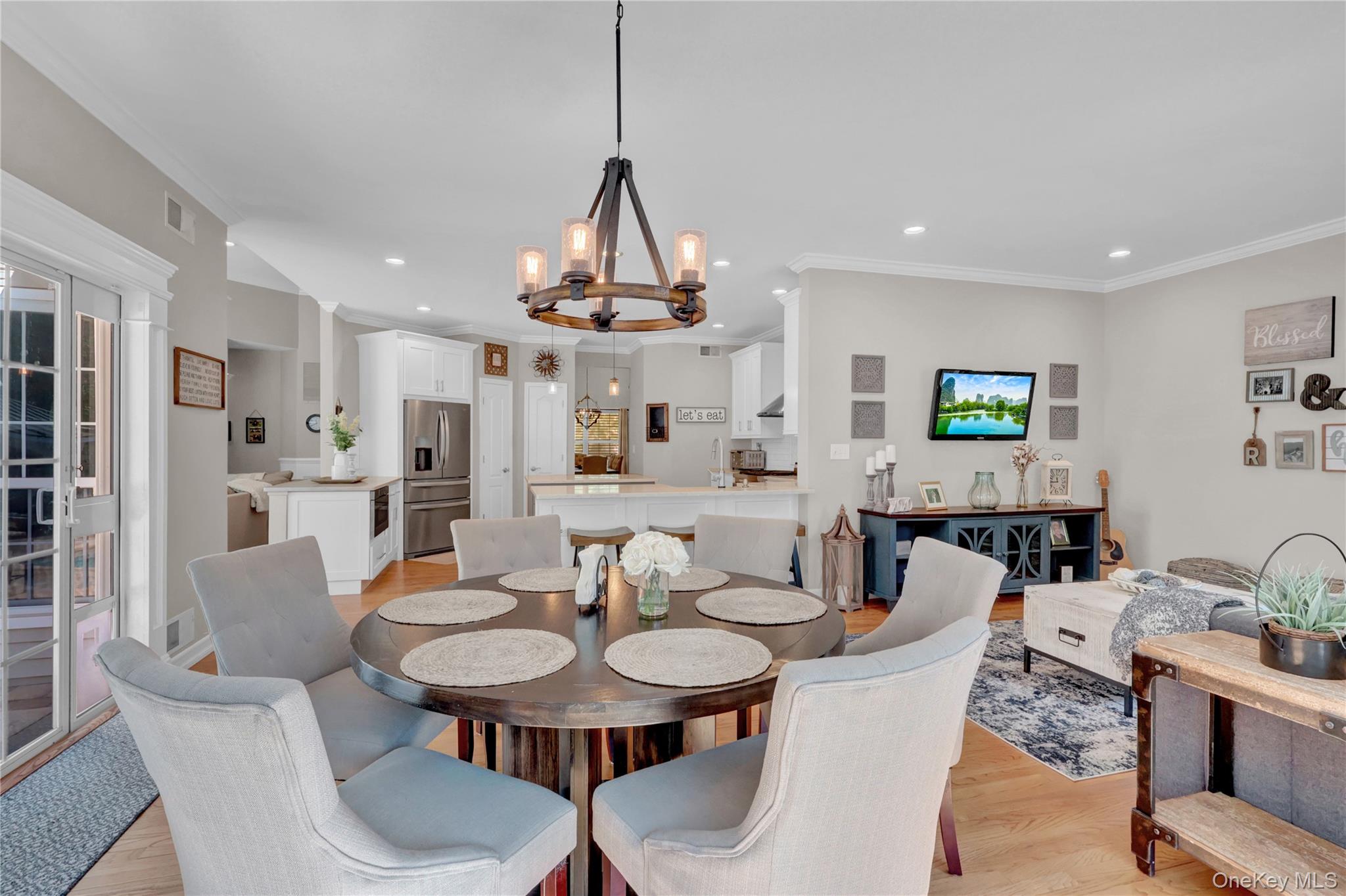 14 Daremy Lane, East Setauket, NY 11733