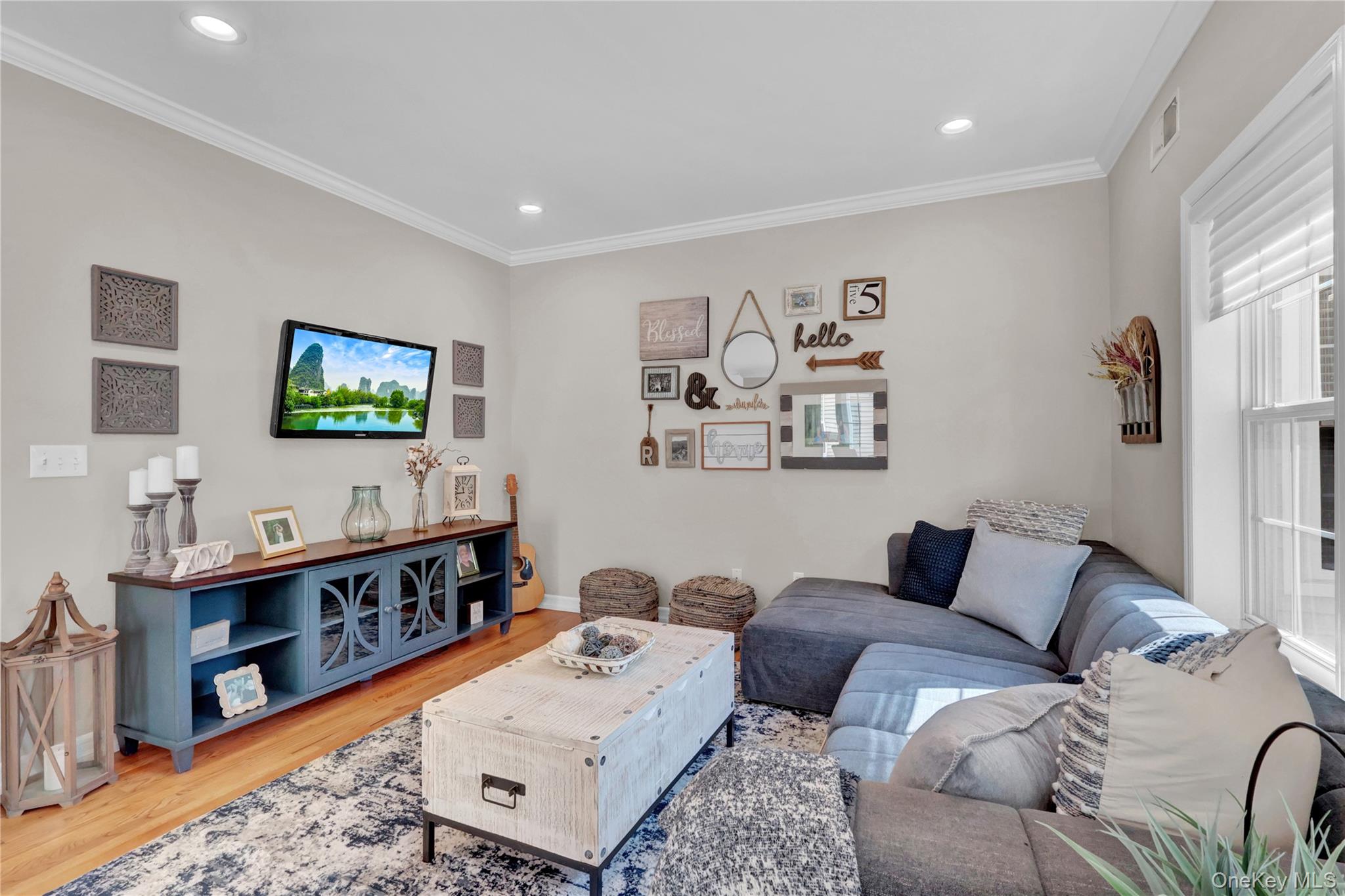 14 Daremy Lane, East Setauket, NY 11733