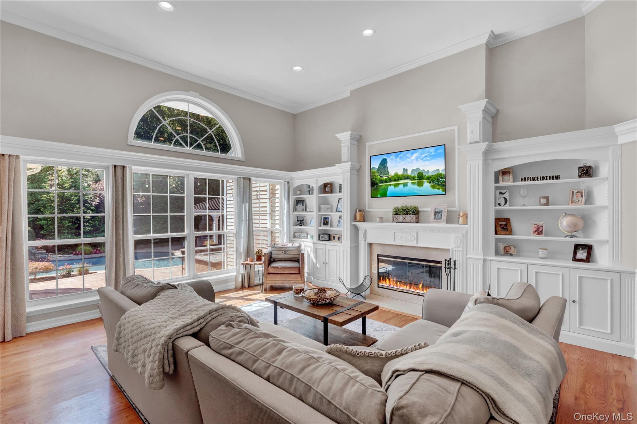 14 Daremy Lane, East Setauket, NY 11733