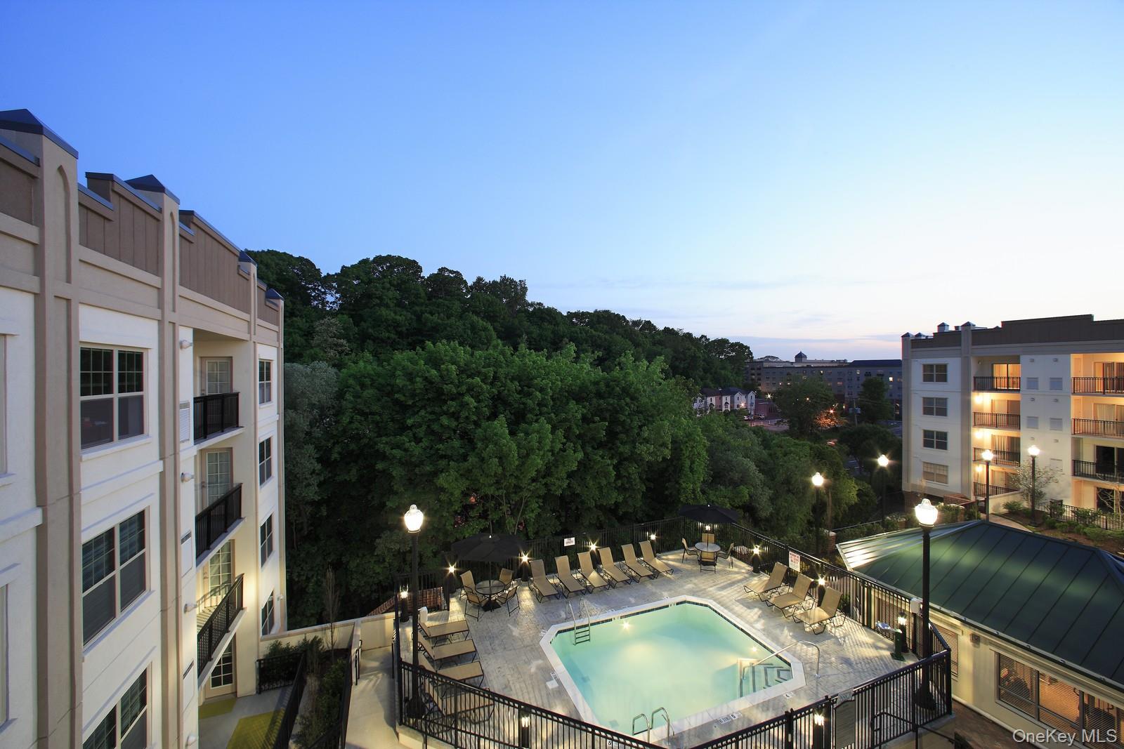 100 Glen Street # N2413, Glen Cove, NY 11542