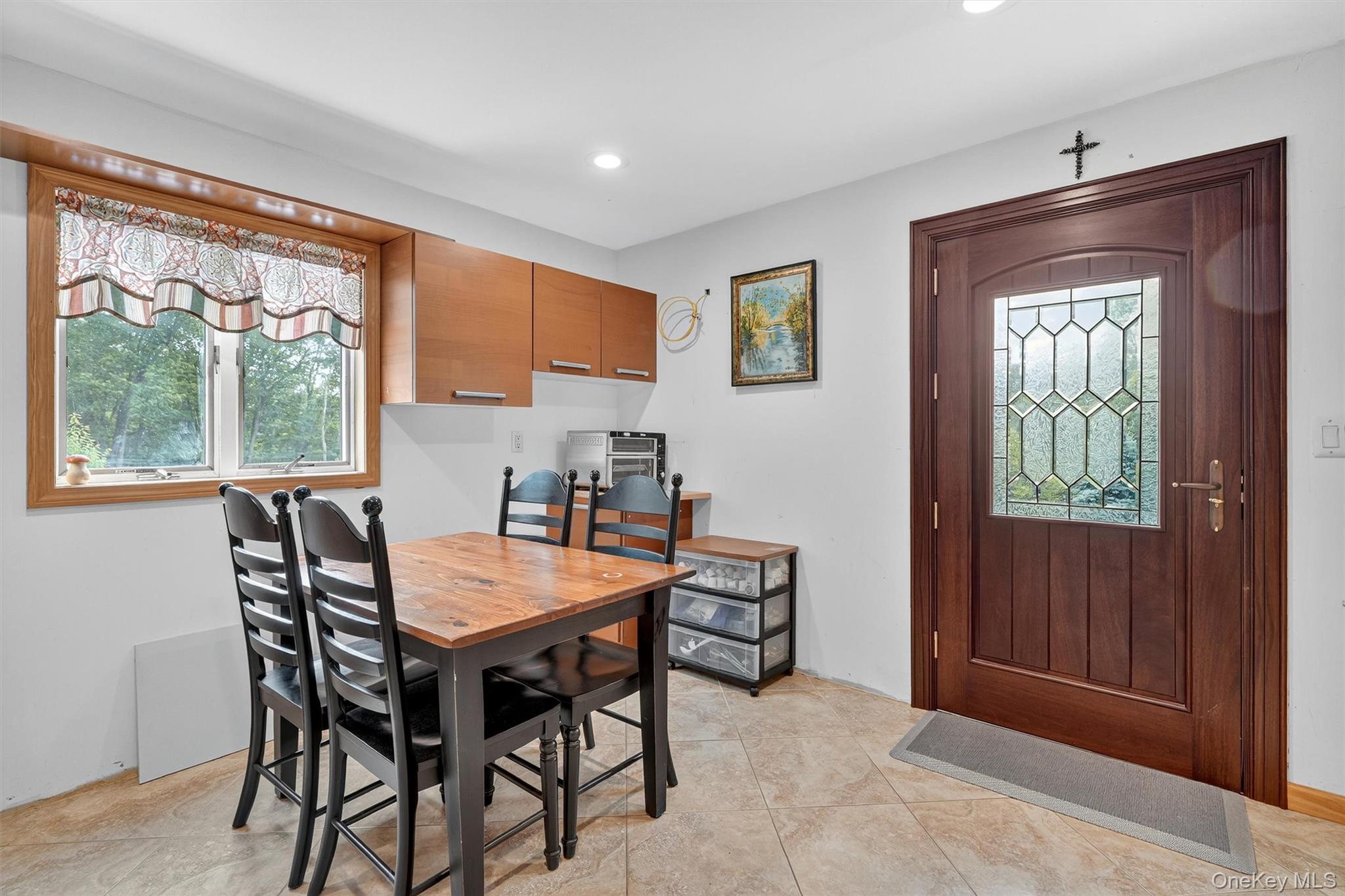 22 Skahen Drive, Tomkins Cove, NY 10986