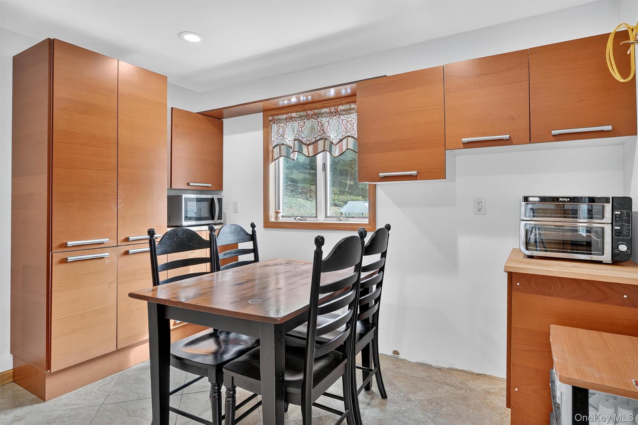 22 Skahen Drive, Tomkins Cove, NY 10986