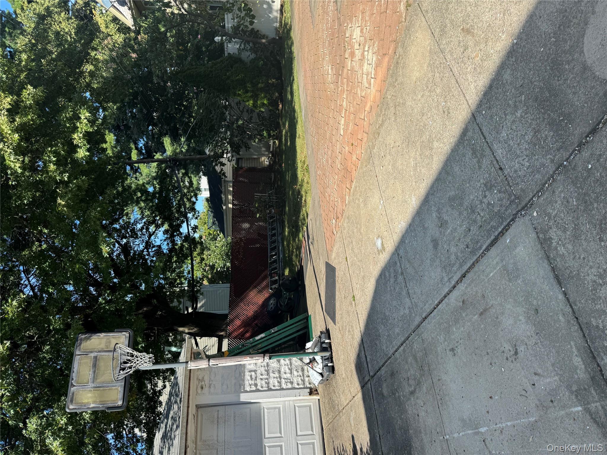 85-32 116 Street, Richmond Hill, NY 11418