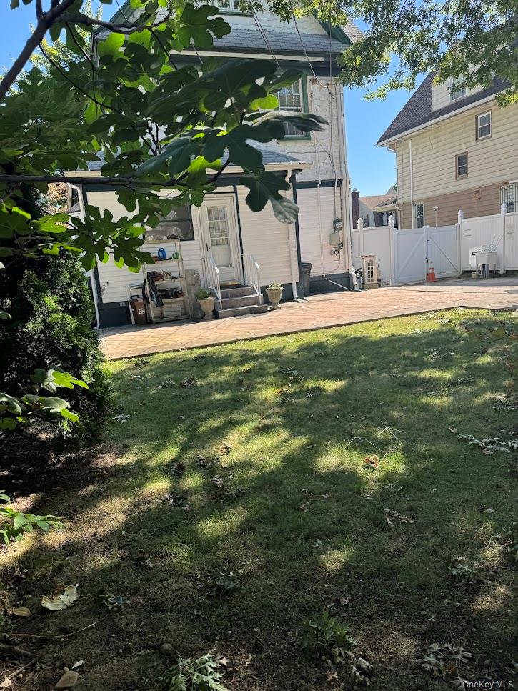 85-32 116 Street, Richmond Hill, NY 11418