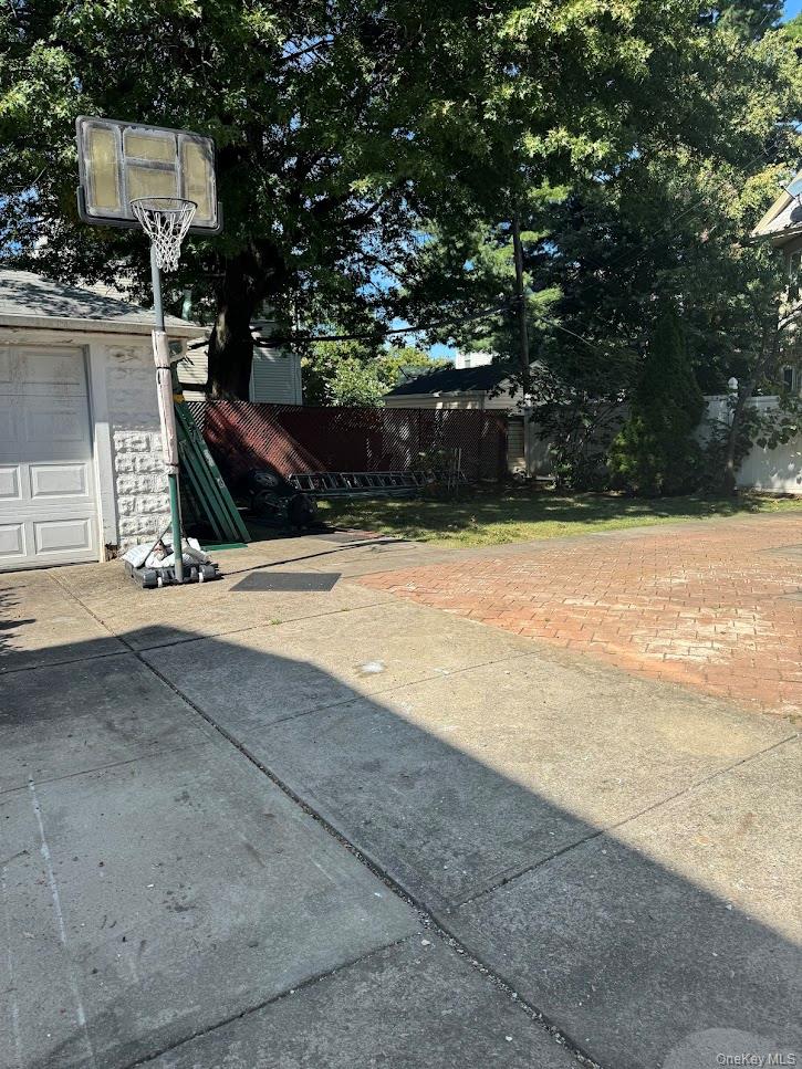 85-32 116 Street, Richmond Hill, NY 11418