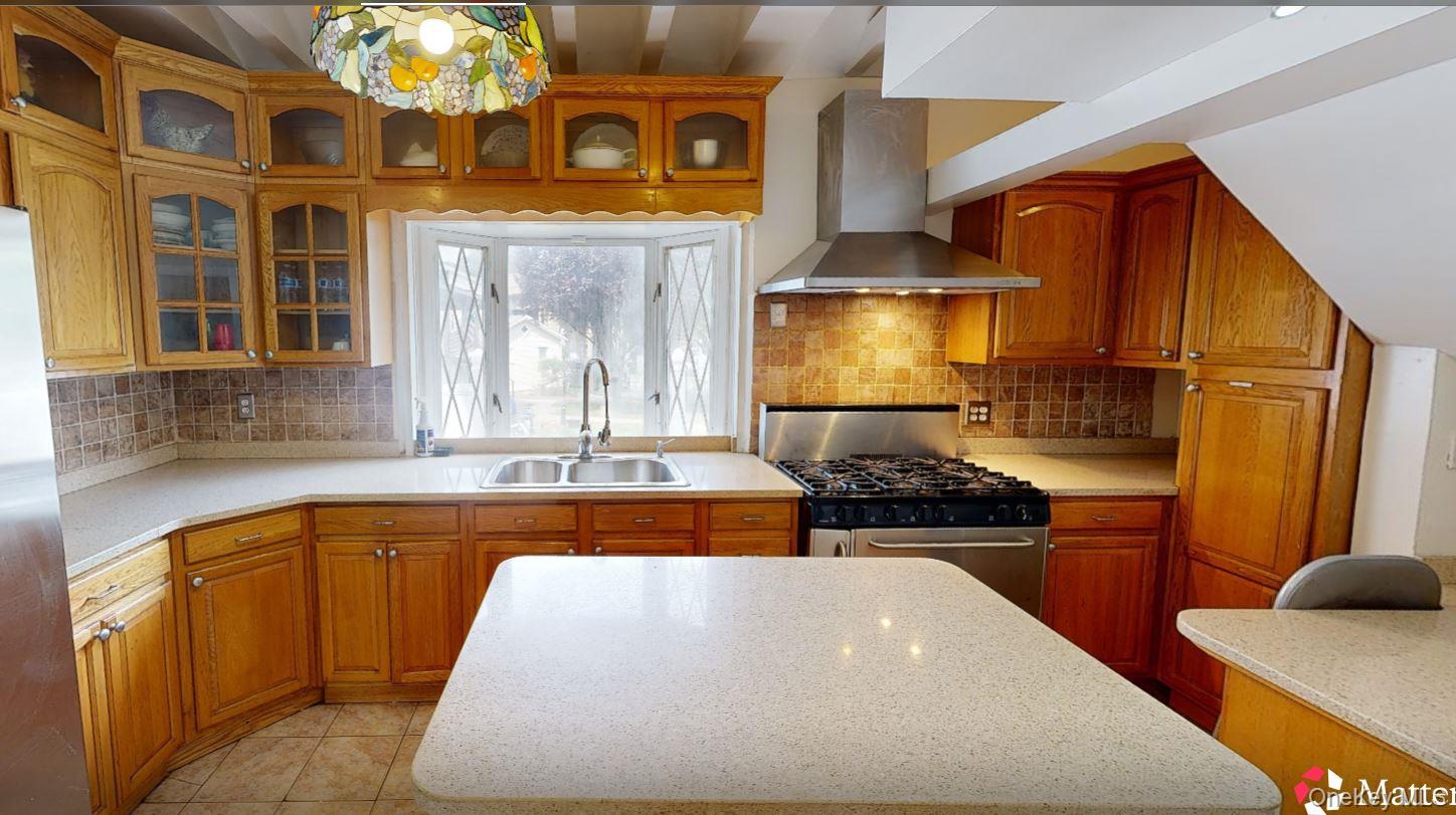 85-32 116 Street, Richmond Hill, NY 11418