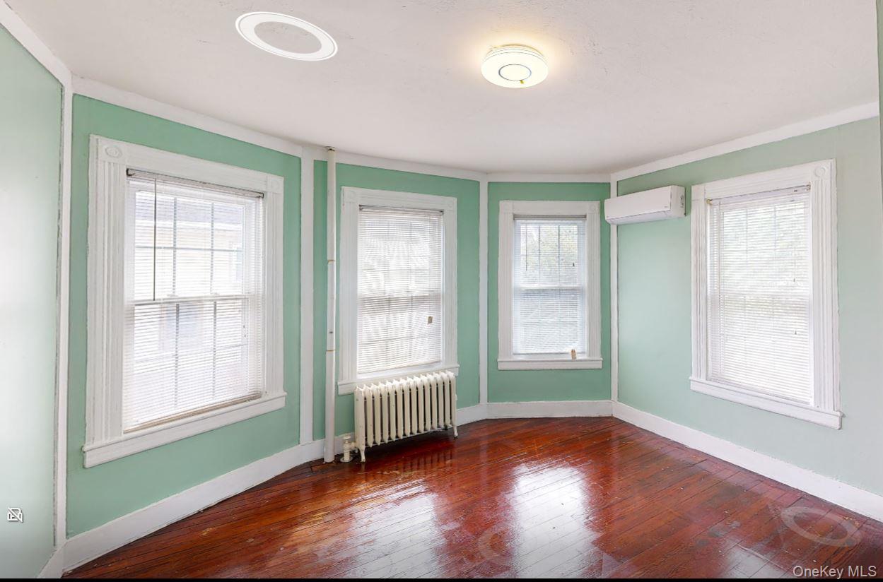 85-32 116 Street, Richmond Hill, NY 11418