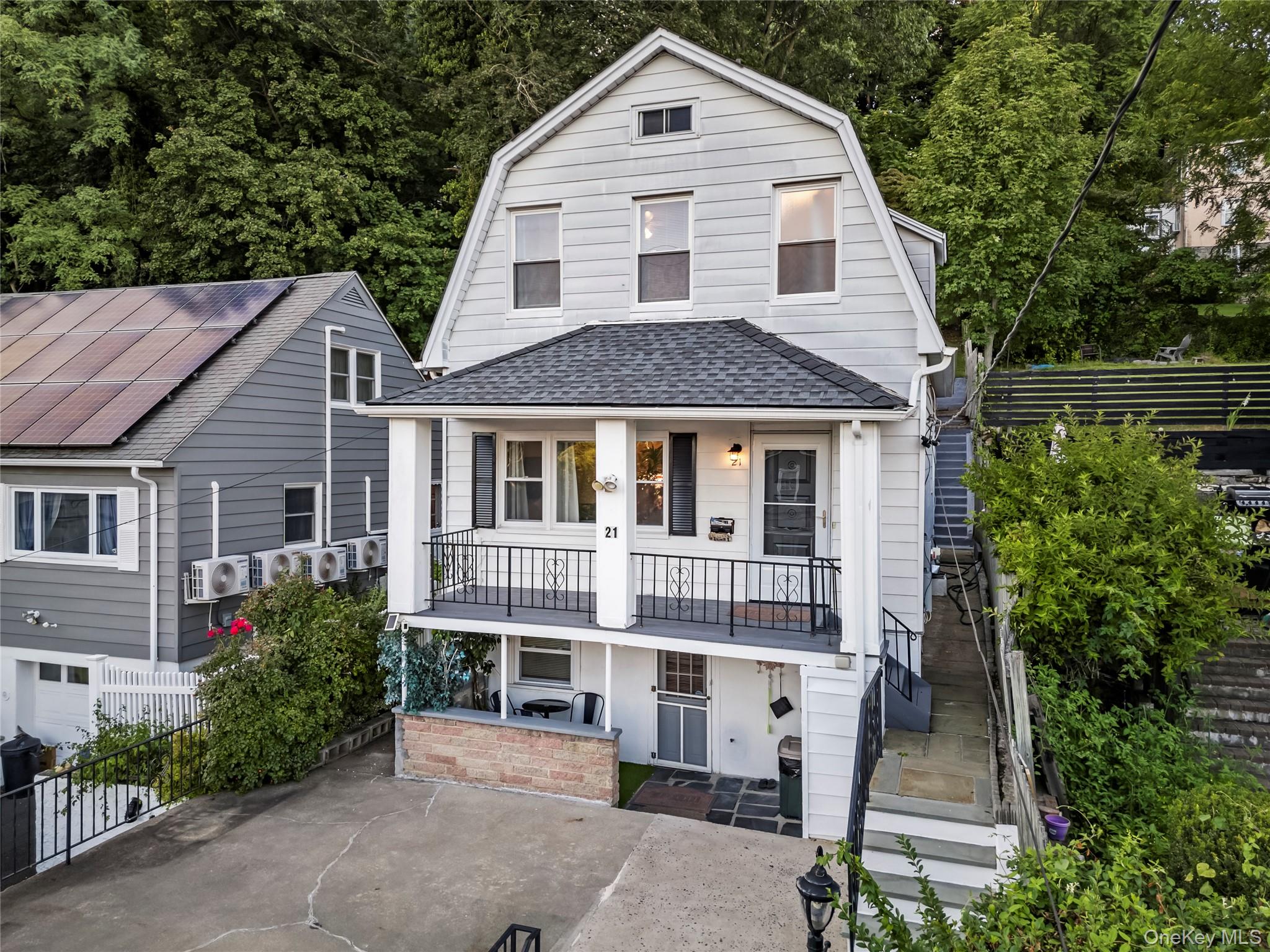 21 S Washington Avenue, Hartsdale, NY 10530