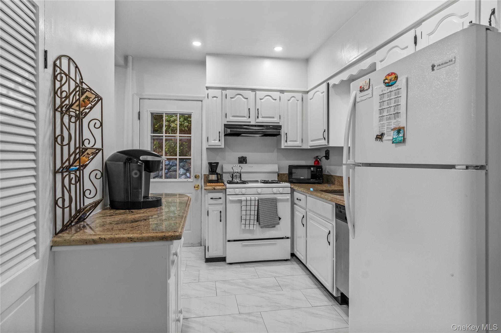 21 S Washington Avenue, Hartsdale, NY 10530