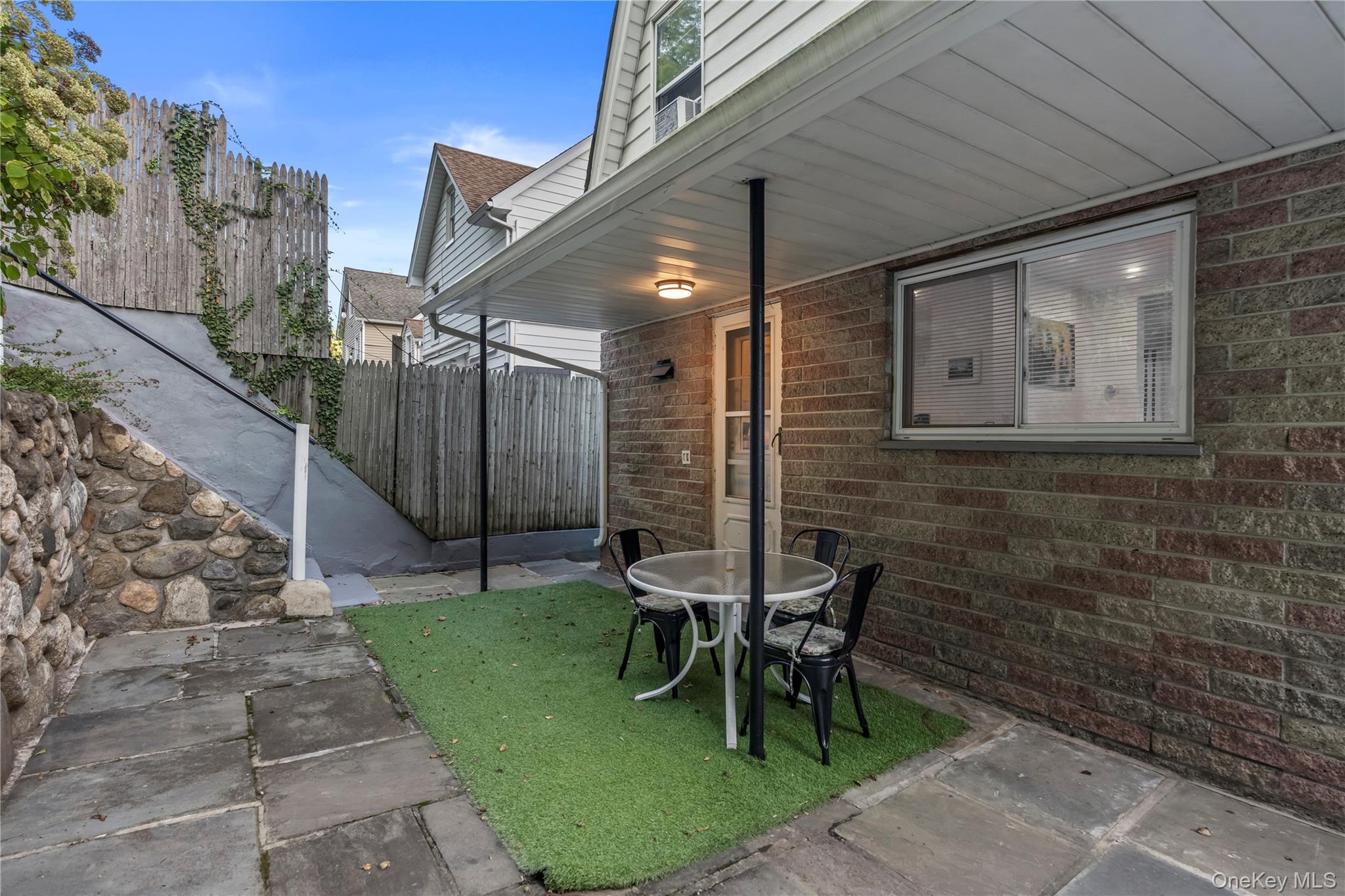 21 S Washington Avenue, Hartsdale, NY 10530