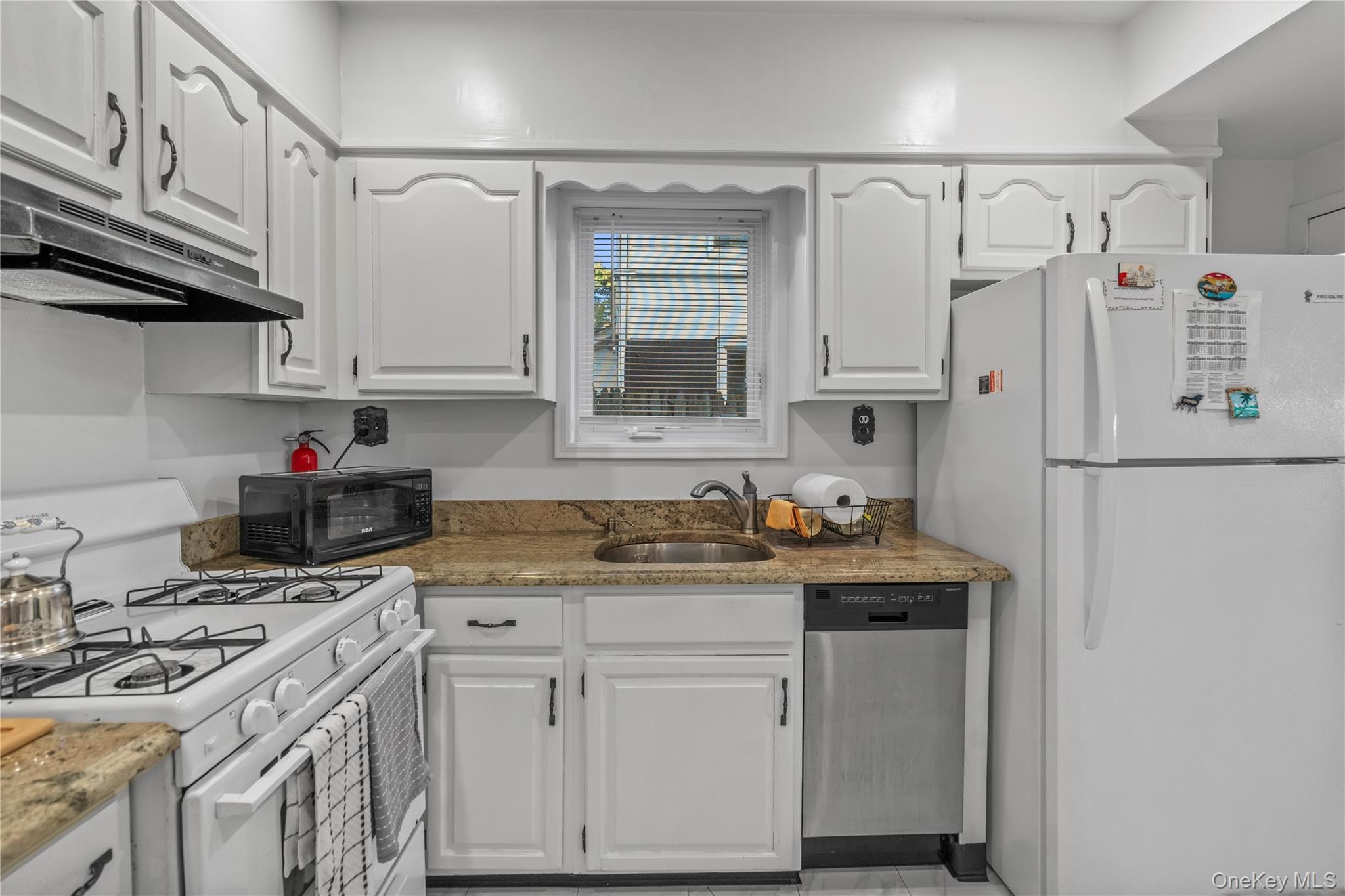 21 S Washington Avenue, Hartsdale, NY 10530