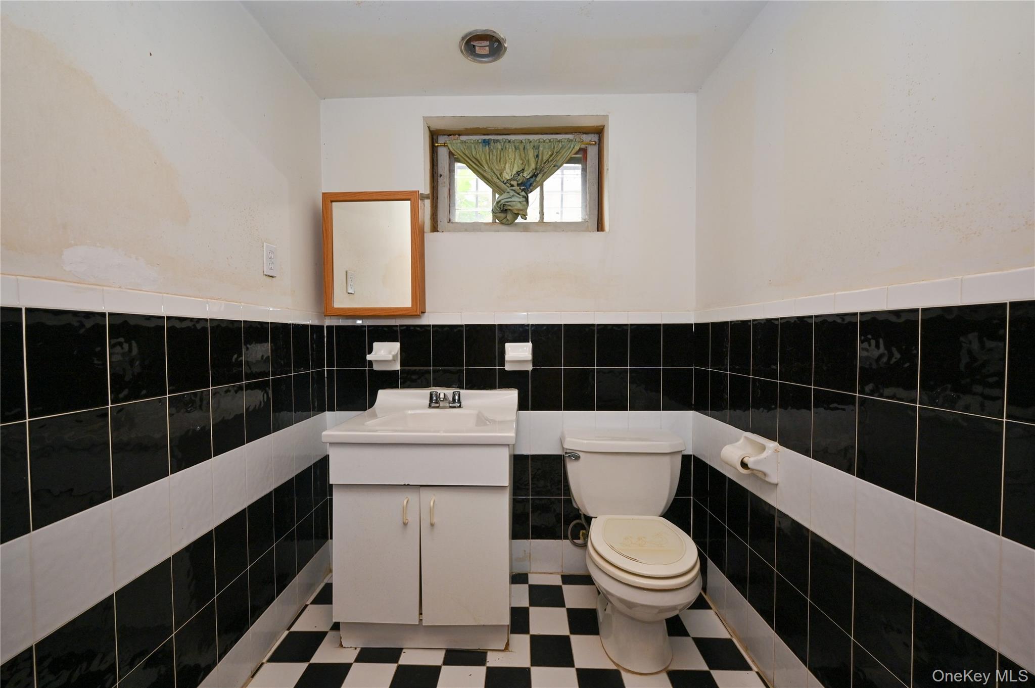 19720 58 Avenue, Fresh Meadows, NY 11365