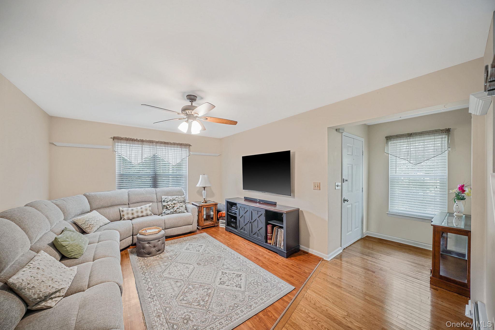 11 Patrick Lane, Ridge, NY 11961