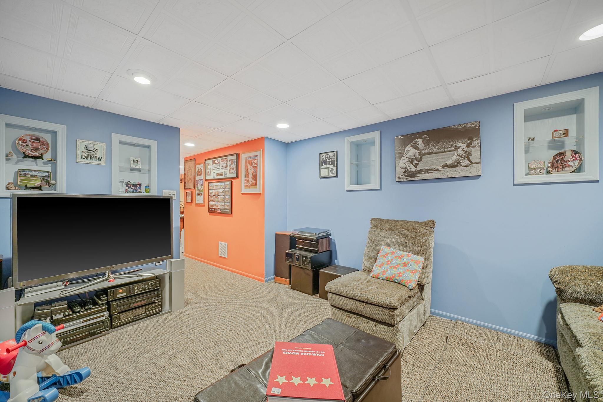 11 Patrick Lane, Ridge, NY 11961