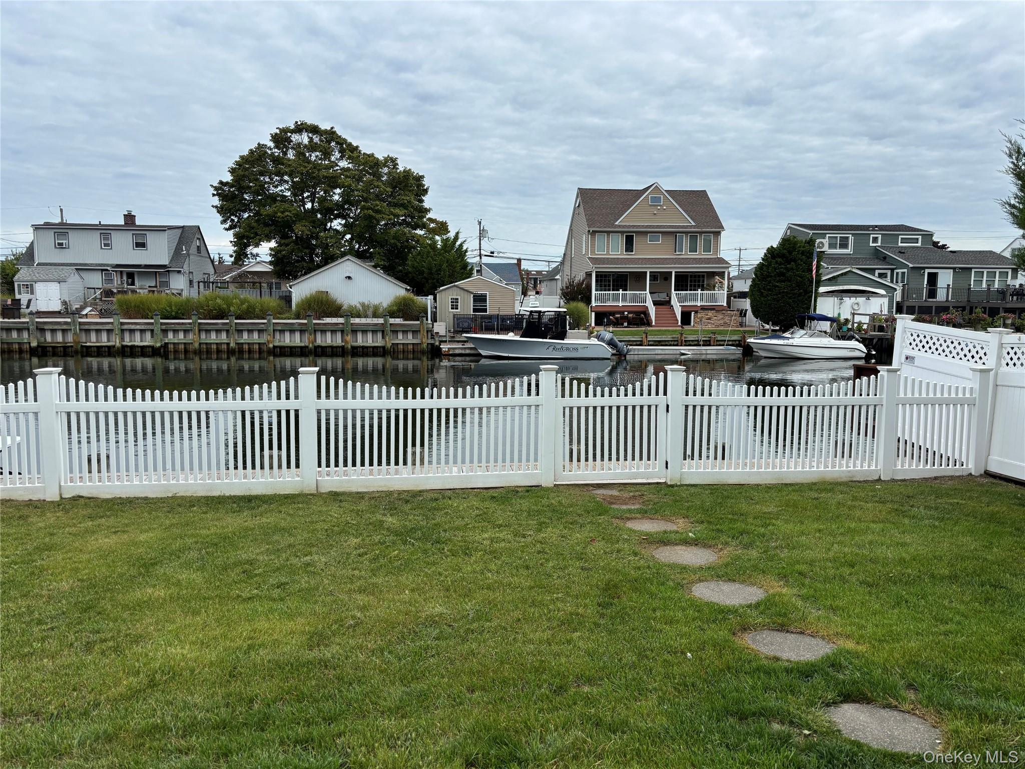 65 Jefferson Place, Massapequa, NY 11758