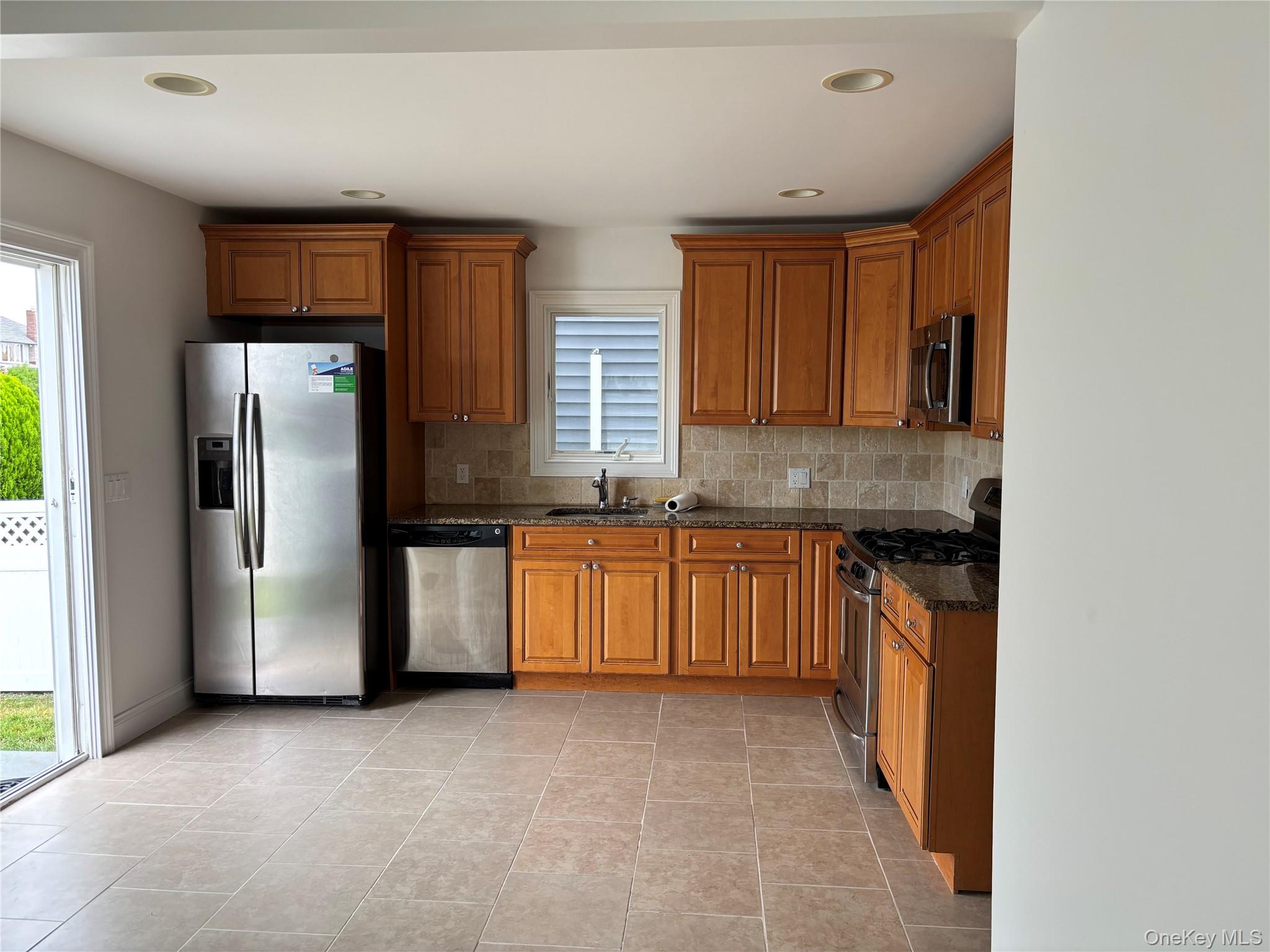 65 Jefferson Place, Massapequa, NY 11758