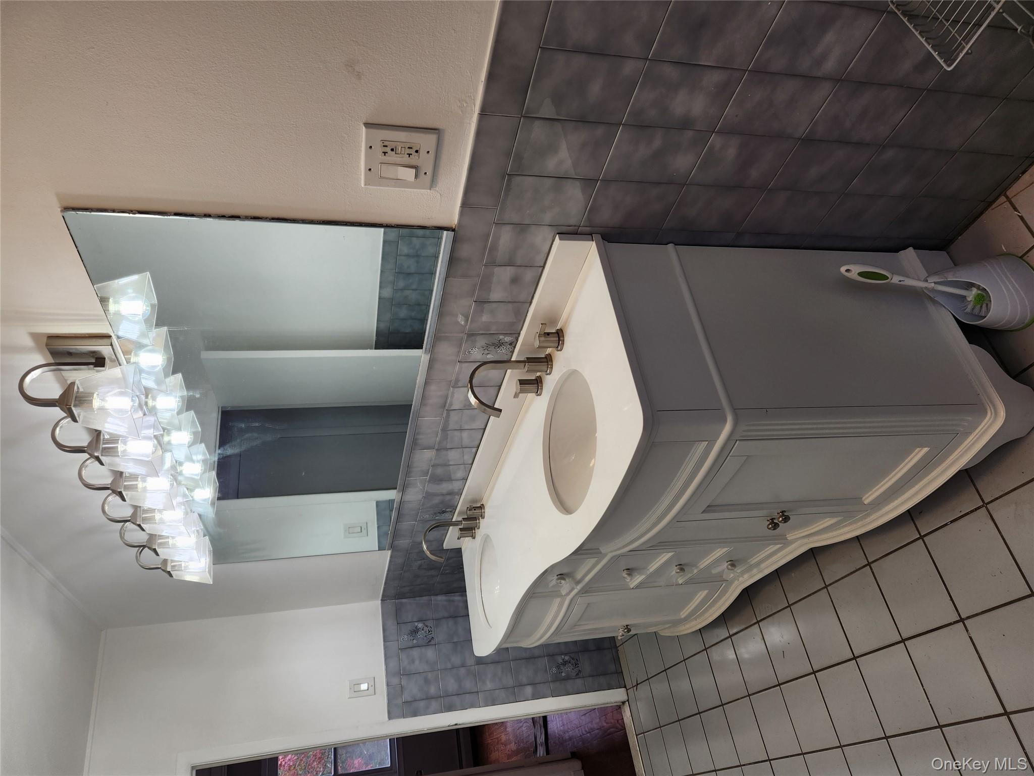 4 Norman Drive, Shoreham, NY 11786