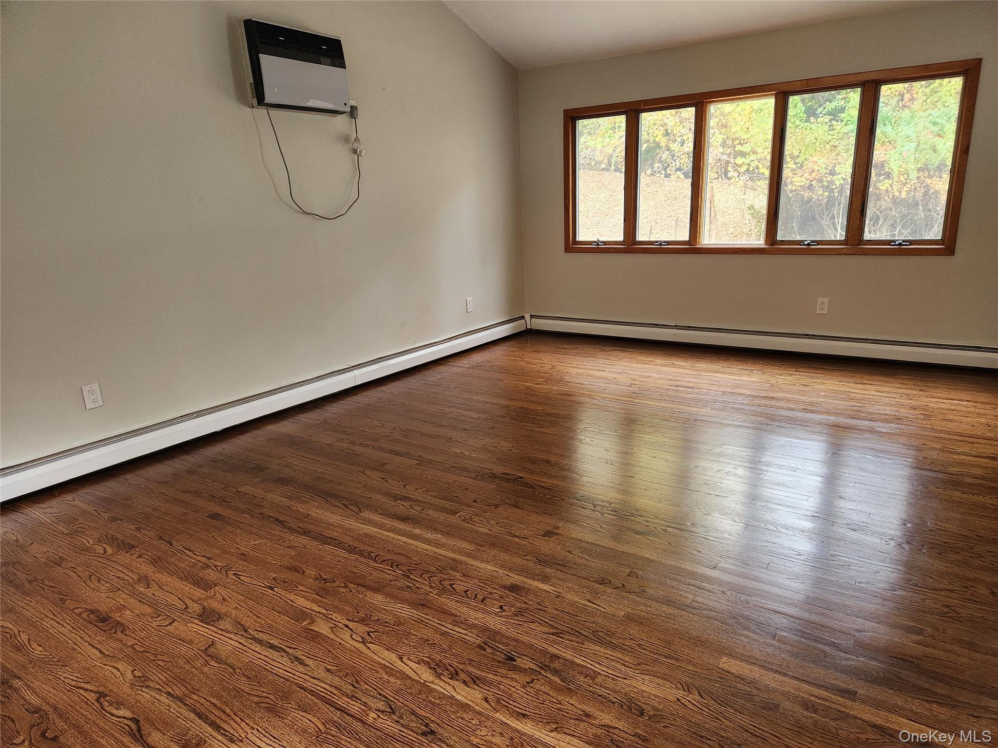 4 Norman Drive, Shoreham, NY 11786