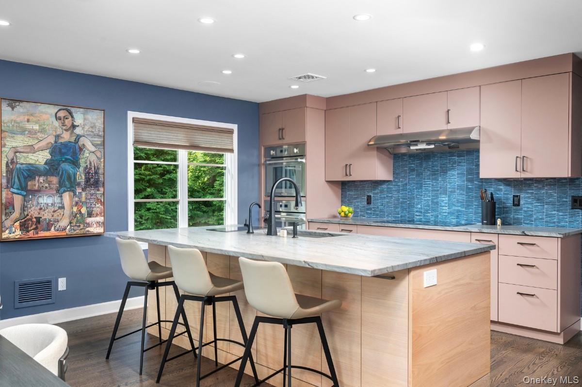 18 S Ridge Road, Larchmont, NY 10538