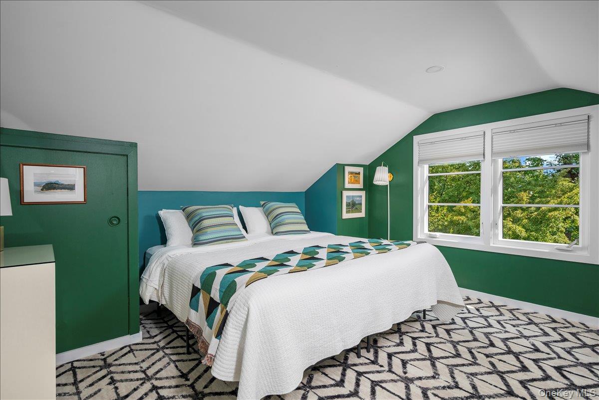 18 S Ridge Road, Larchmont, NY 10538