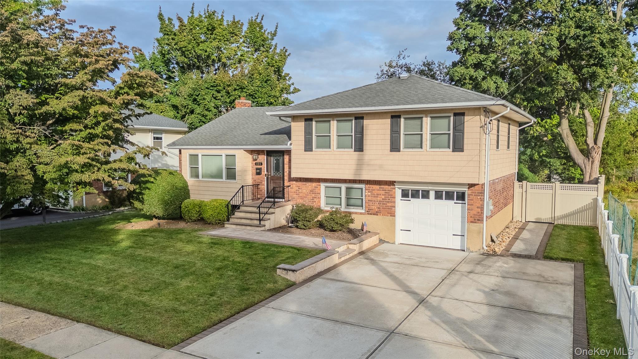 114 Spruce Avenue, Bethpage, NY 11714