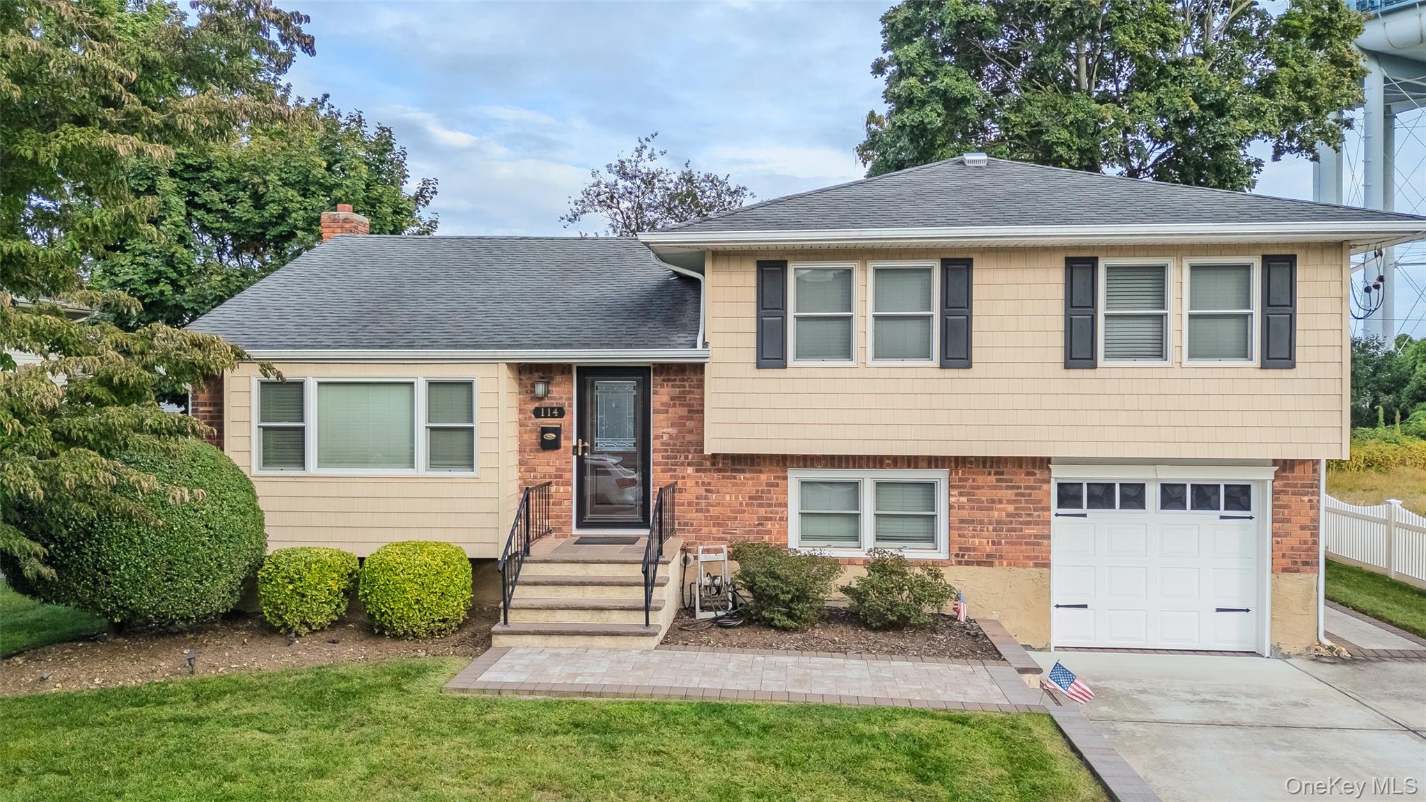 114 Spruce Avenue, Bethpage, NY 11714