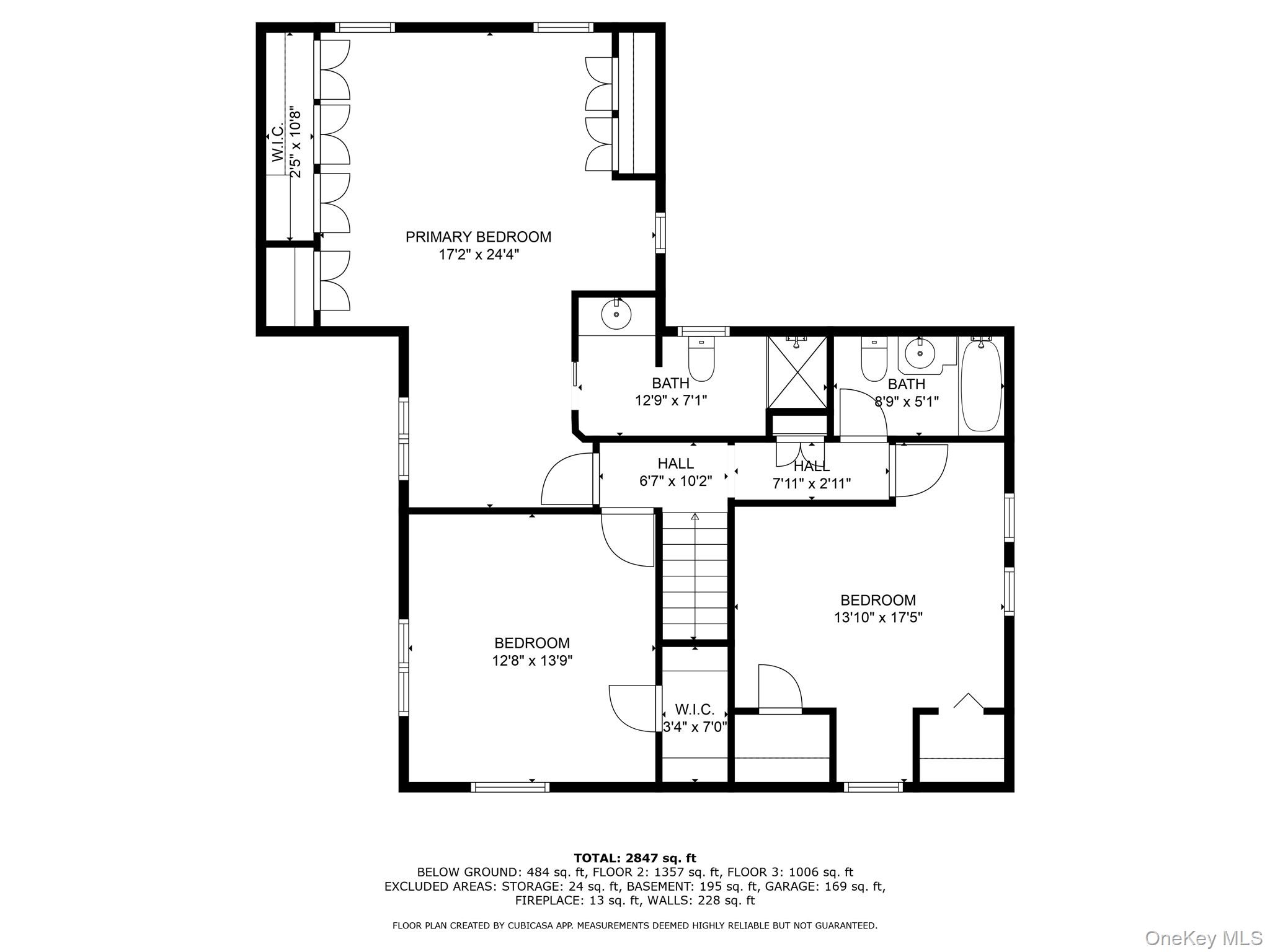 9 Circle Lane, East Hills, NY 11577