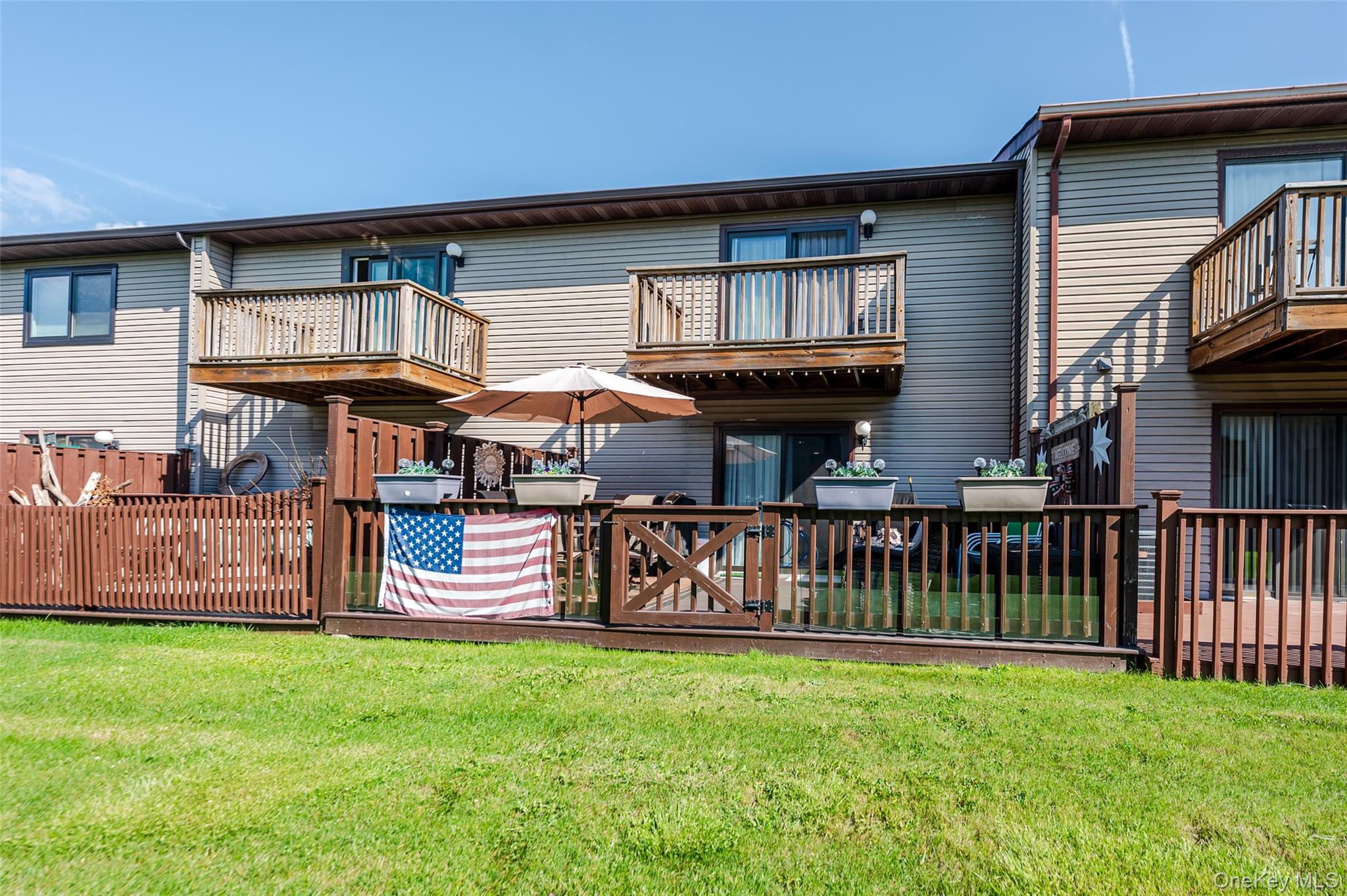 100 Daly # 410, Oceanside, NY 11572