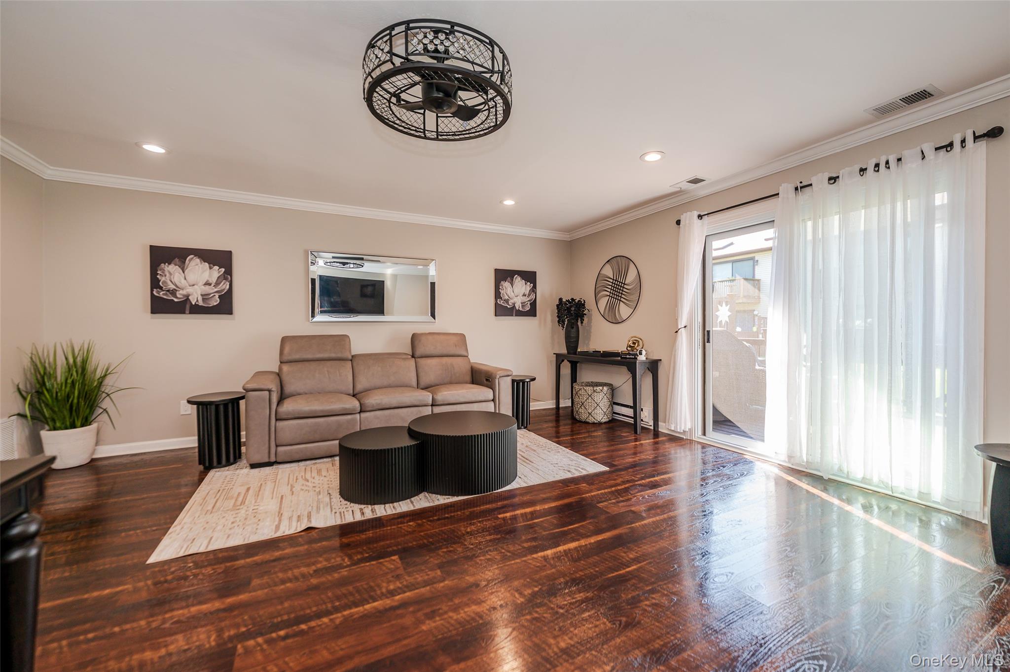 100 Daly # 410, Oceanside, NY 11572