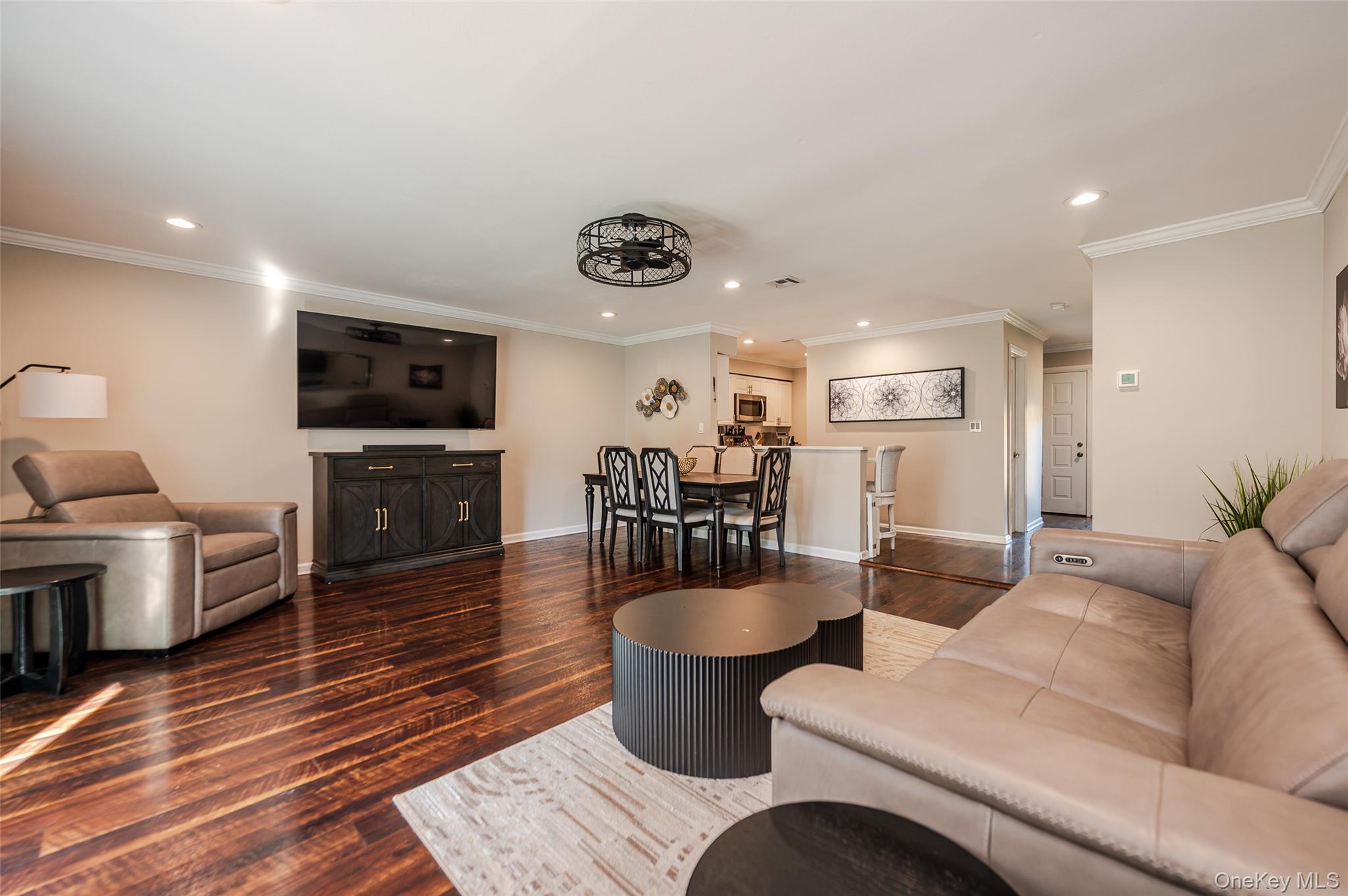 100 Daly # 410, Oceanside, NY 11572